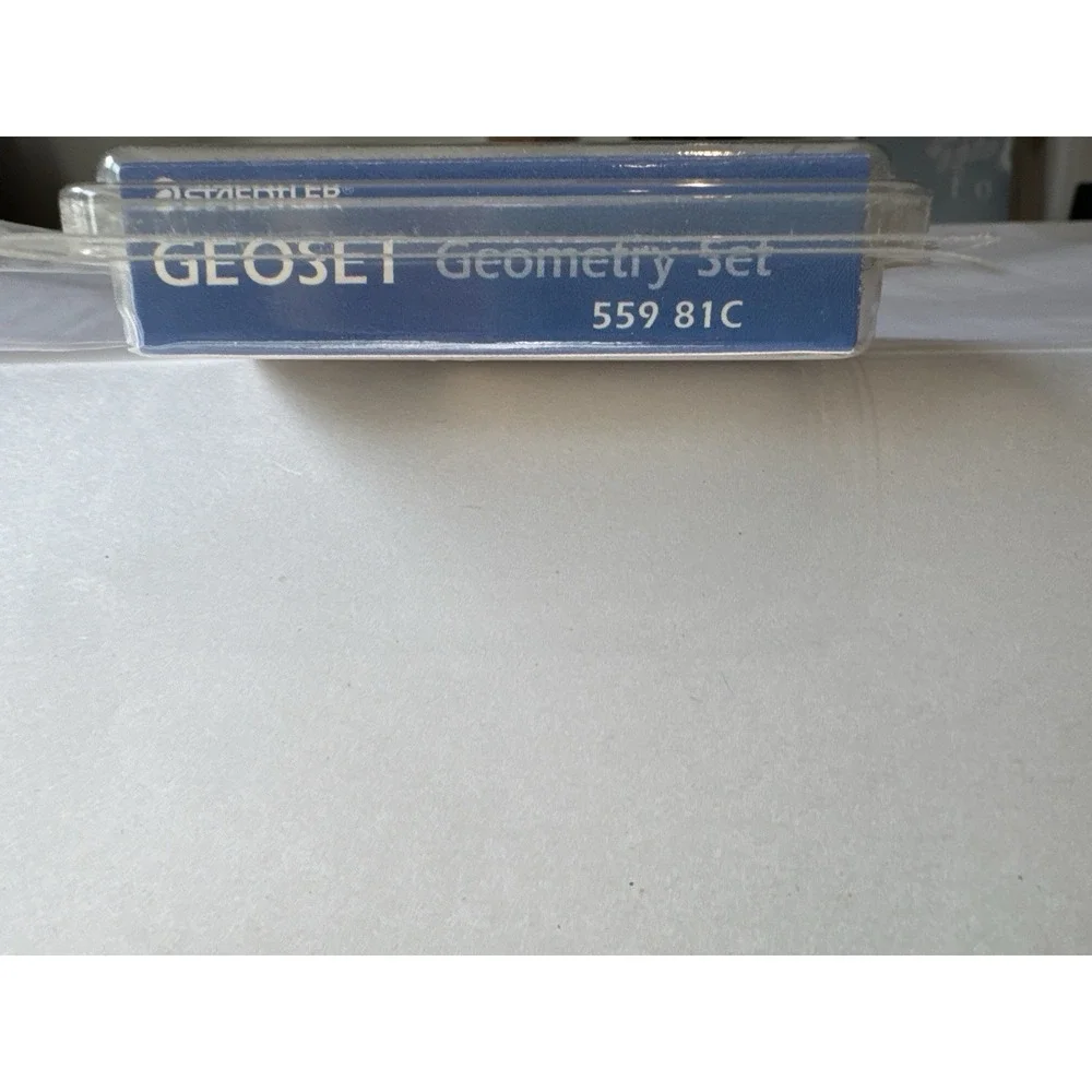 NEW 8 PIECE STAEDTLER GEOMETRY SET INCLUDES PROTRACTOR, COMPASS, RULER & OTHERS‎